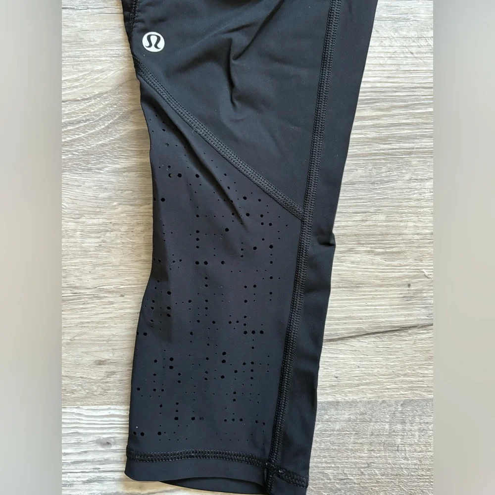 Lululemon leggings Size 4 - Picture 4 of 7